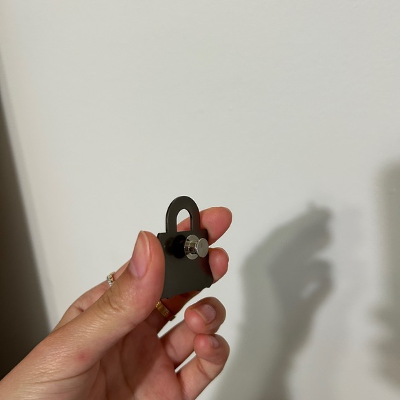 COPY - dior pin - Picture 2 of 2